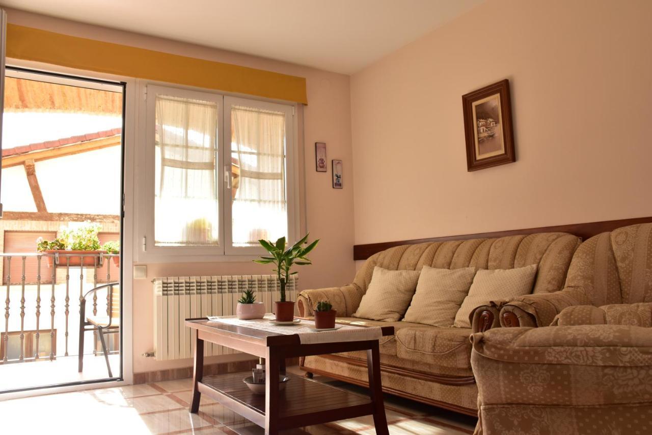 Casa Raichu Bed & Breakfast Obanos Ngoại thất bức ảnh